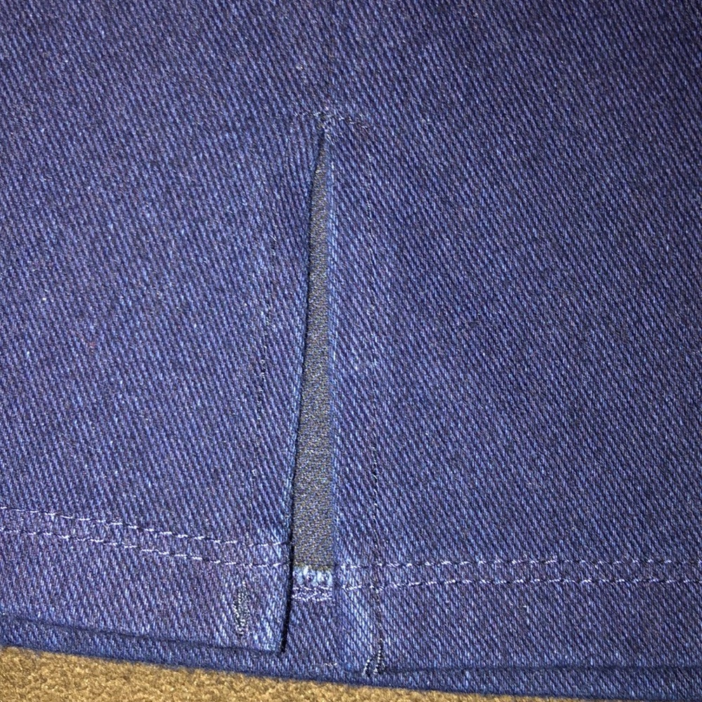😍😍GB BRAND DARK DENIM MINI SKIRT W/ ZIPPER SIDE - Picture 4 of 9